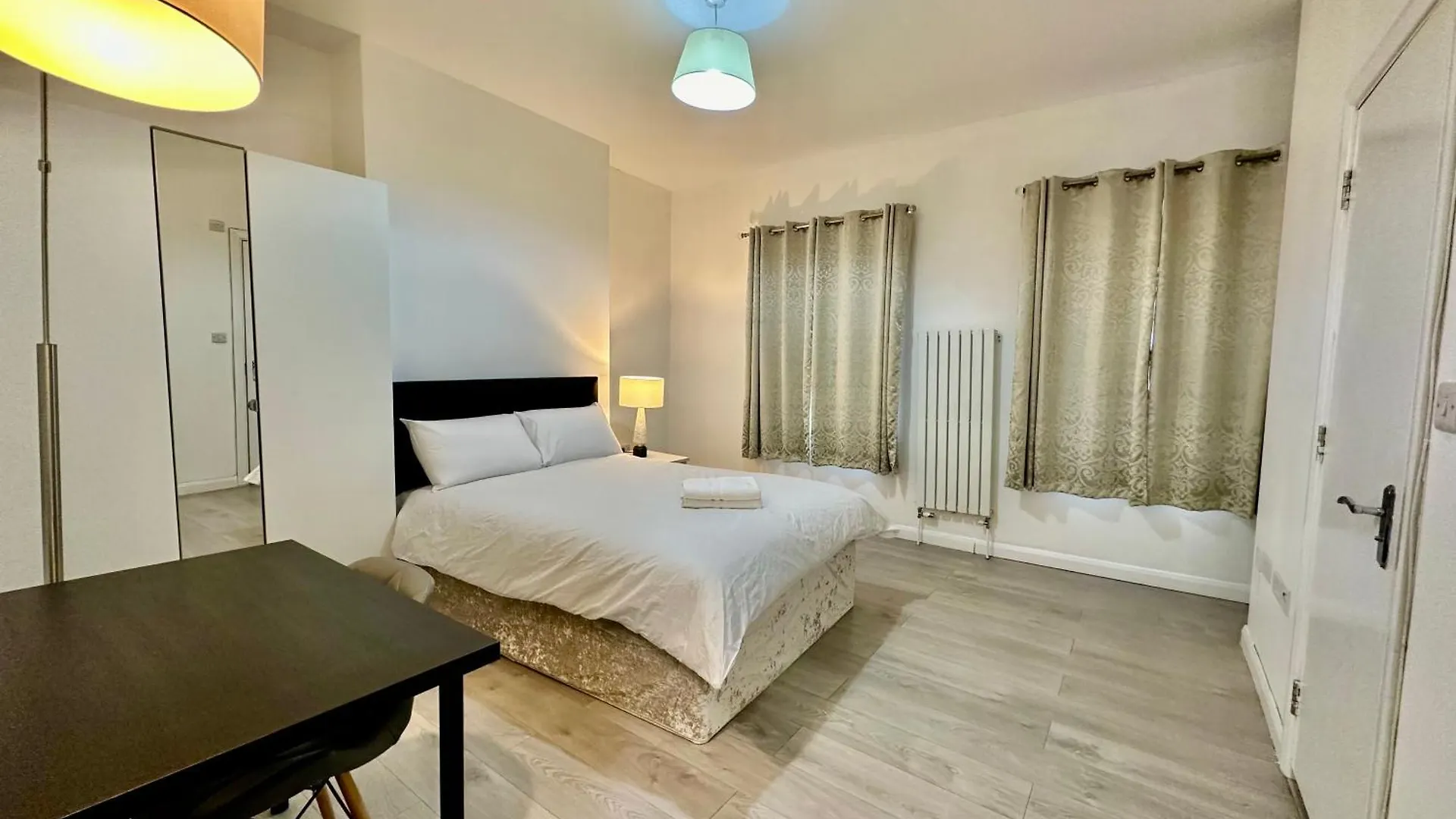 Westferry Hotel London 0*,