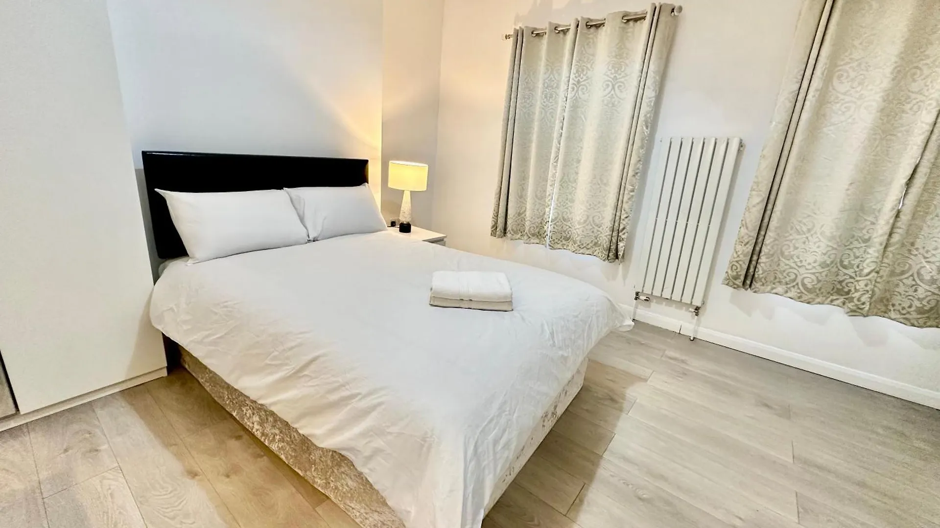 Guest house Westferry Hotel London